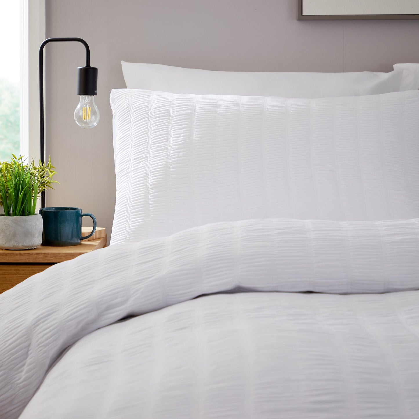 OLIVIA ROCCO Belgravia White Microfibre Duvet Cover Set With Pillowcases Soft Easy Care Modern Minimalist Bedding Machine Washable All Season