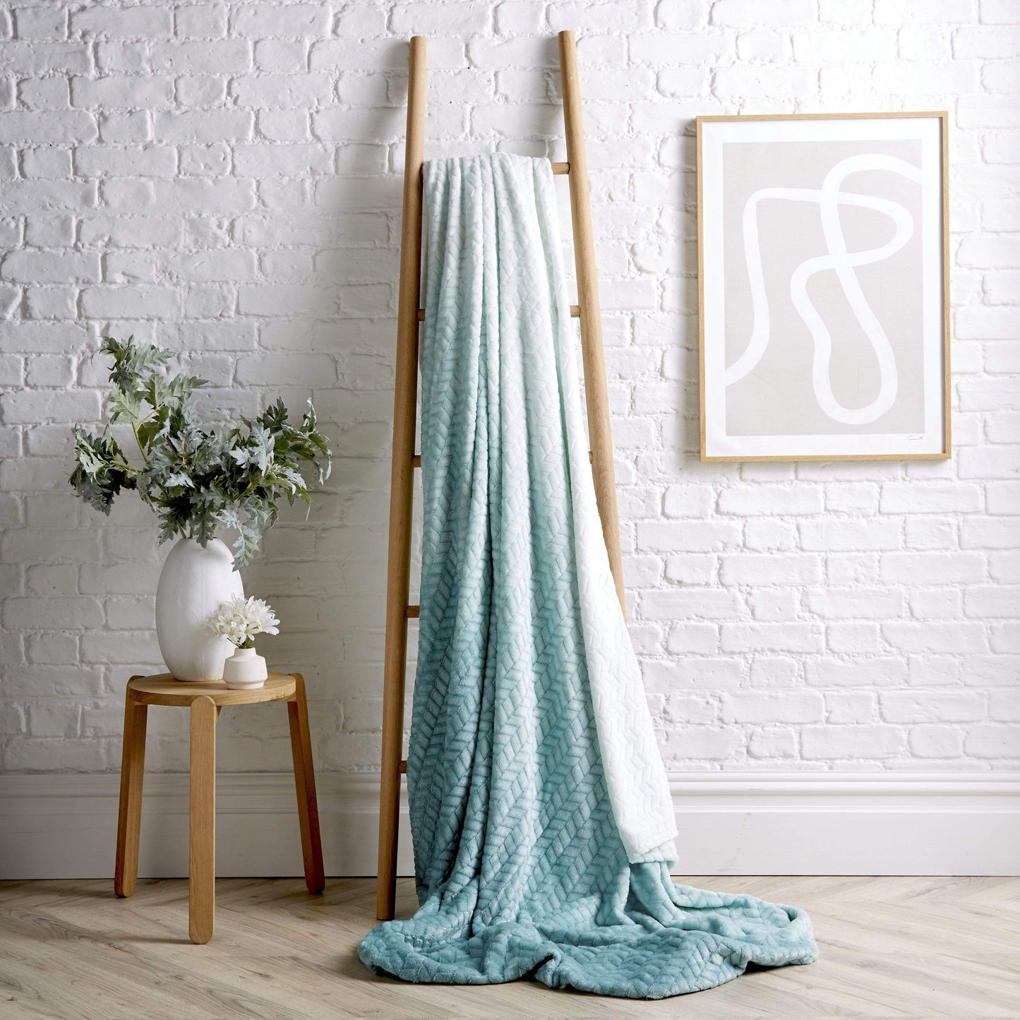 OLIVIA ROCCO Chevron Ombre Throw Blanket Oversized Chunky Soft Fleece for Sofa or Bed All-Season Comfort in Calming Colours
