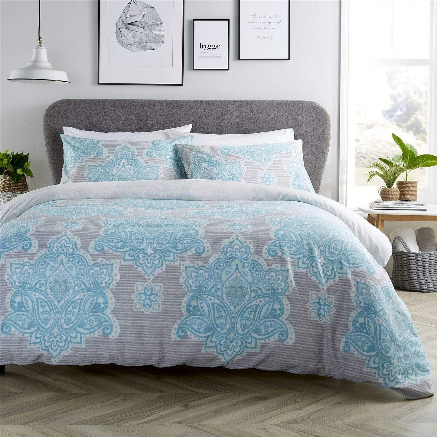 OLIVIA ROCCO Empire Duvet Set Reversible Luxurious Premium Cotton Rich With Vibrant Designs For Single Double And King Beds
