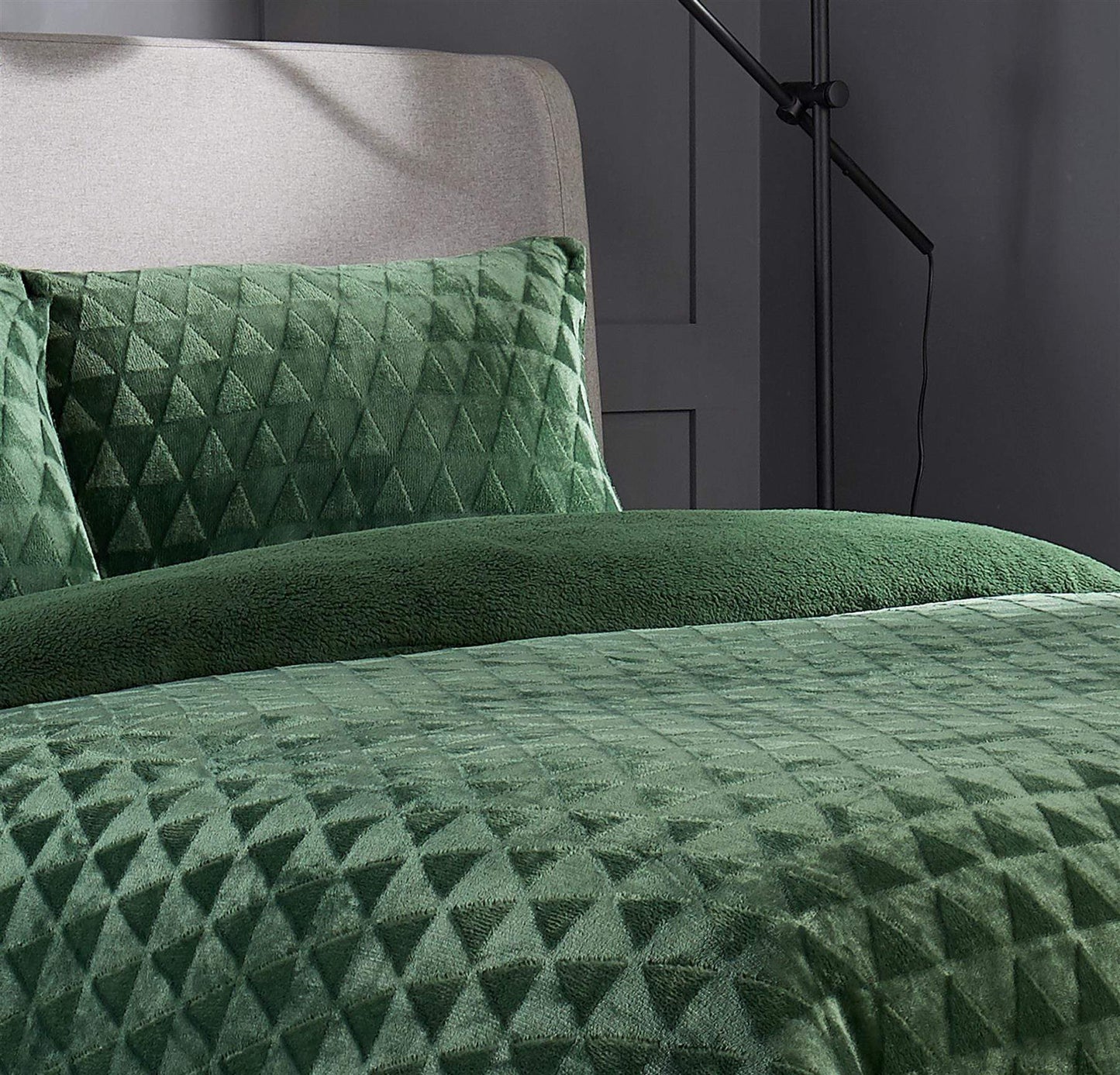 OLIVIA ROCCO Geometric Reversible Teddy Bear Faux Fur Duvet Set Ultra Soft Bedding OEKO-TEX Certified For Cozy Winter Nights