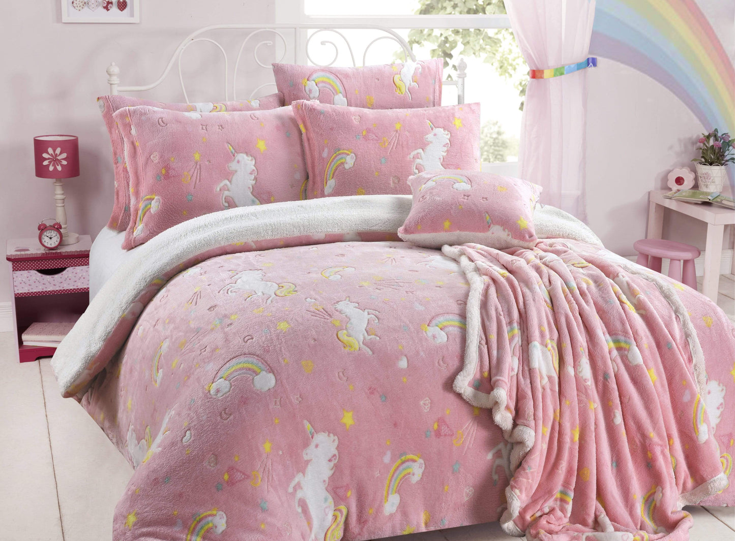 OLIVIA ROCCO Rainbow Unicorn Glow In The Dark Teddy Fleece Duvet Set For Kids Super Soft Cosy Bedding Kids Bedrooms Every Night
