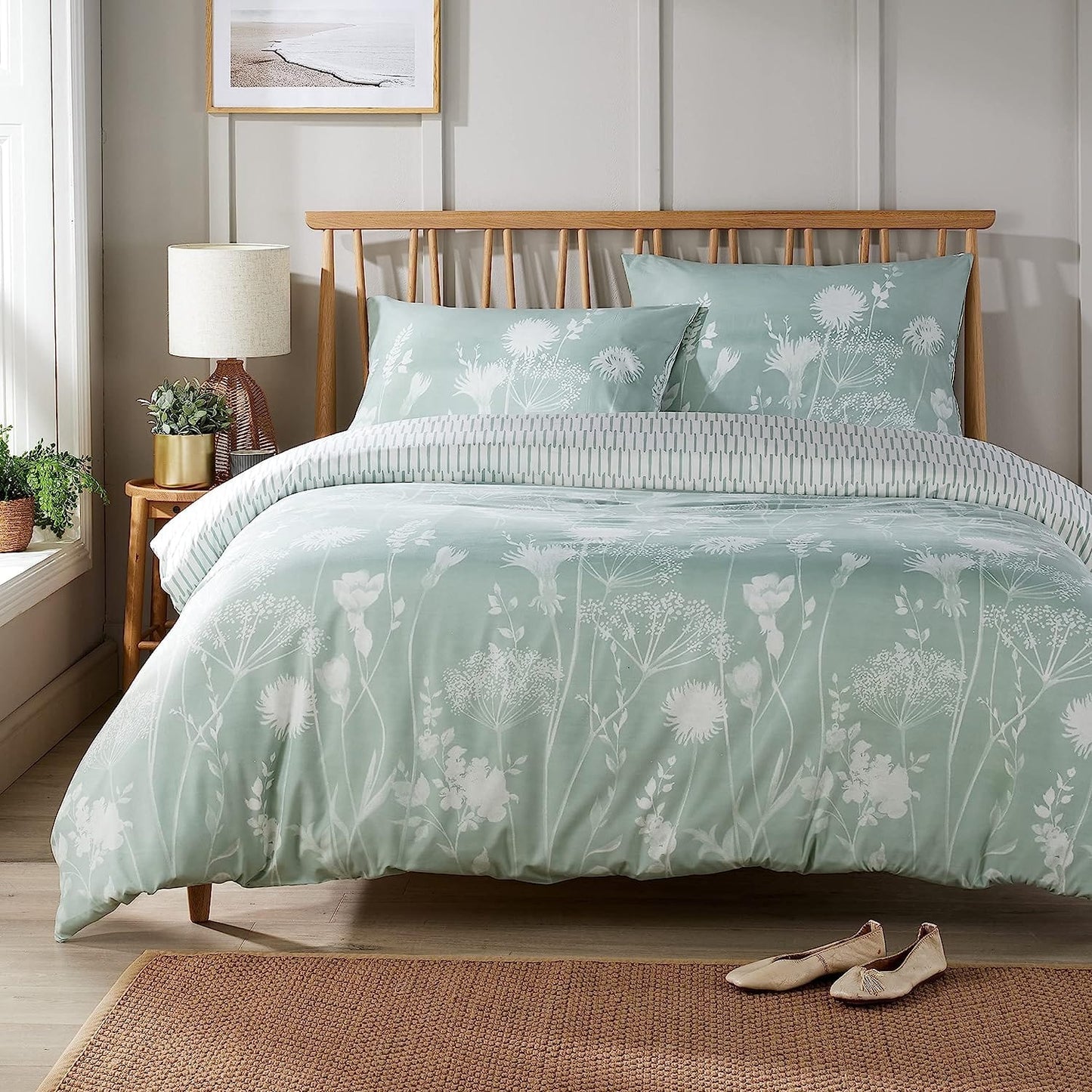 OLIVIA ROCCO Duvet Cover Set Meadow Sage Green Printed Reversible Quilted Easy Care Polyester Pillowcases Included King Size