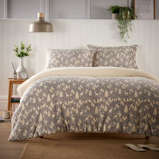 OLIVIA ROCCO Woodland Animals Teddy Fleece Duvet Set With Reversible Sherpa Winter Bedding For Single, Double Or King Sizes